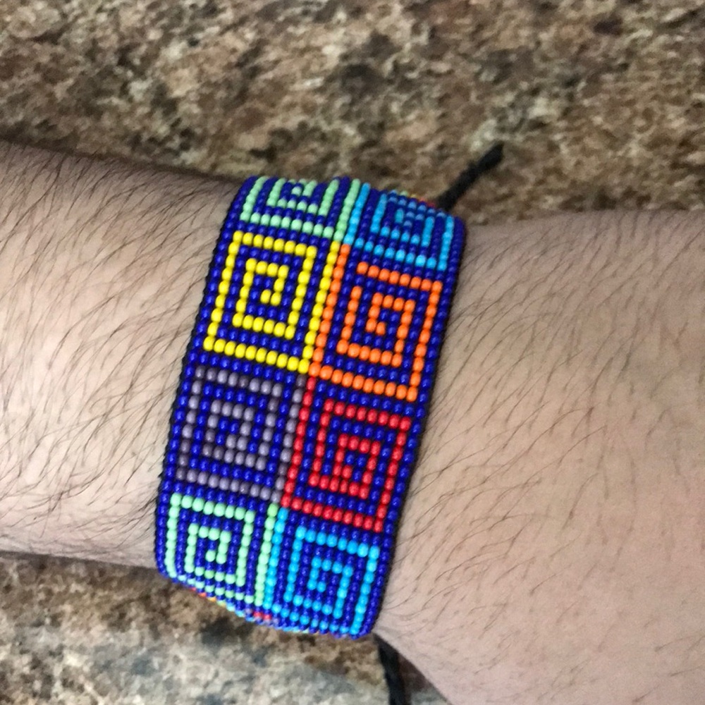 MULTI COLOR Unisex Beautiful handmade bracelet from Colombia